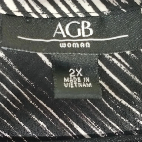 AGB WOMAN BUTTON UP BLOUSE - BLACK & WHITE - Picture 3 of 5